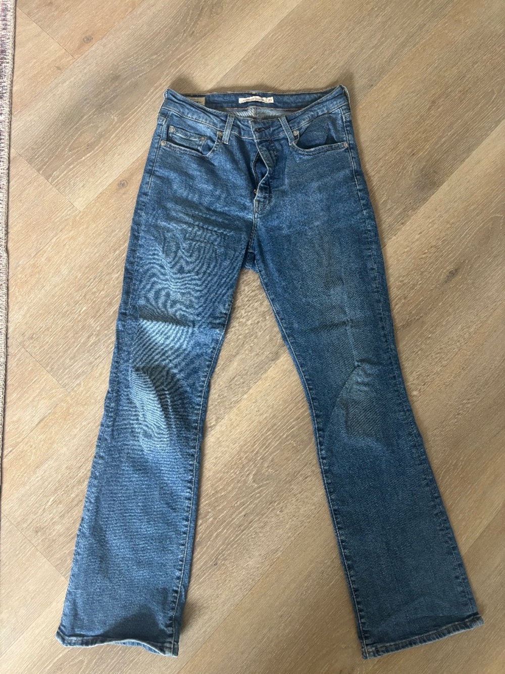 Levi’s 725 High Rise Bootcut Jeans (premium denim)